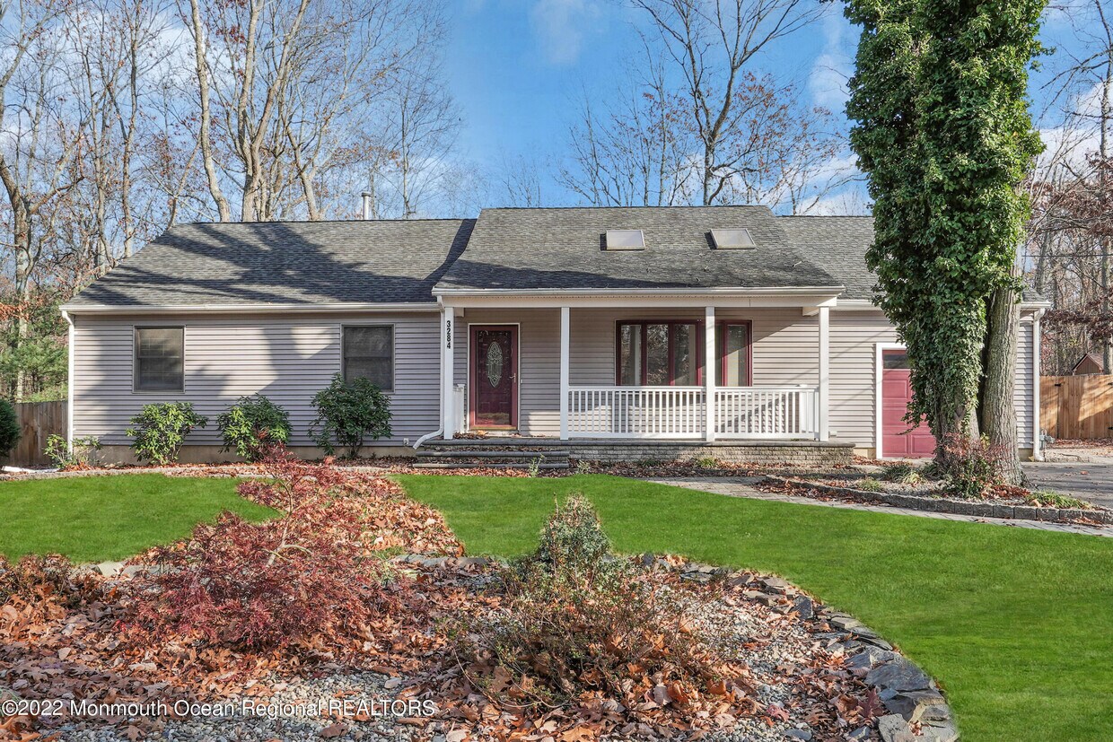 Foto principal - 3284 Ridgeway Blvd