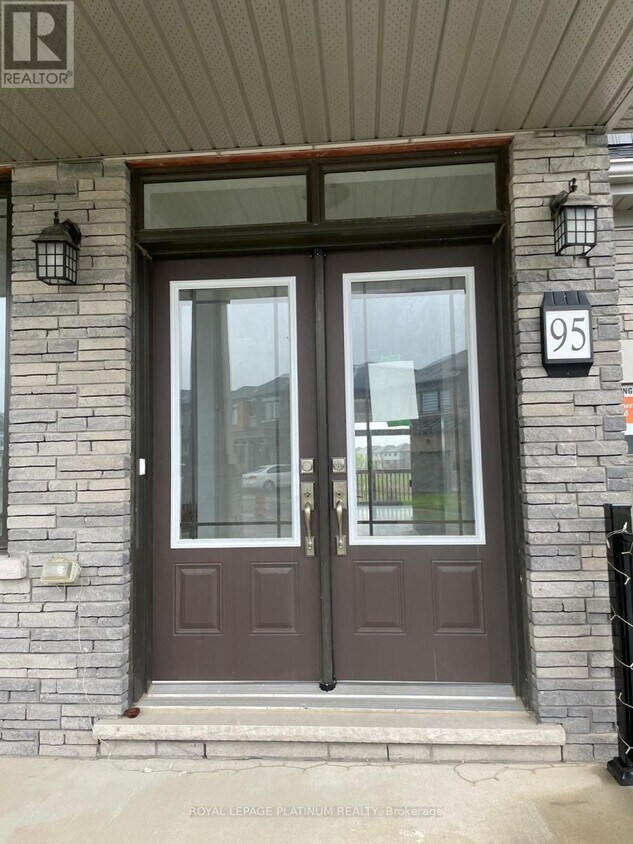 Building Photo - 95 Monteith Dr