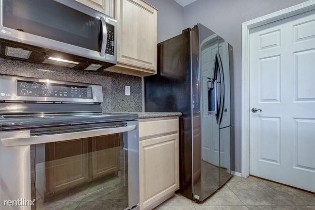 Building Photo - 3 br, 2.5 bath House - 28934 N Saddle Way