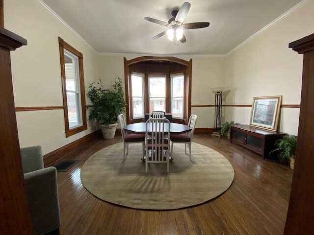 Foto del edificio - 625 E State St