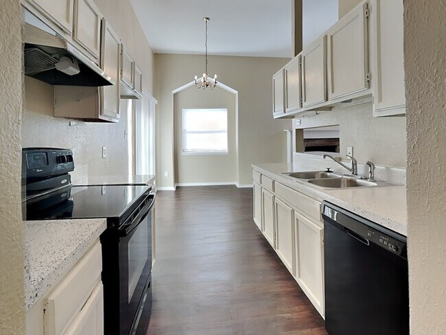 Foto del edificio - 13116 Rustic Trail