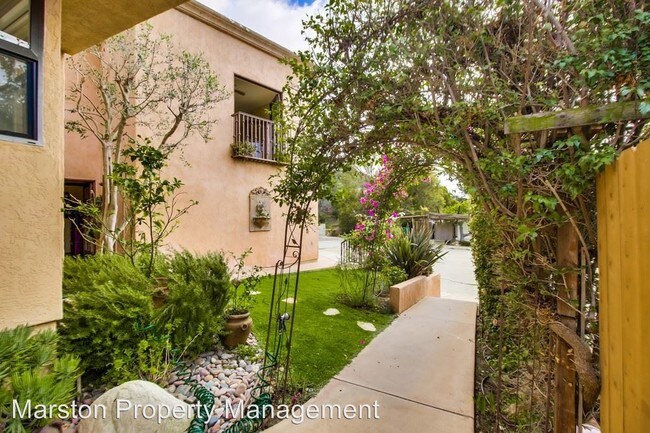 Building Photo - 622 Palomar Ave