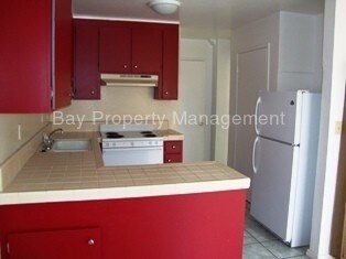 Building Photo - 914 Acosta Plz