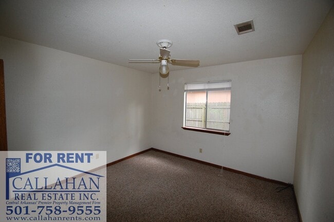 Foto del edificio - 6102 Woodview Dr N