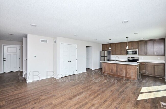 Building Photo - 1214 NW Yorktown Dr