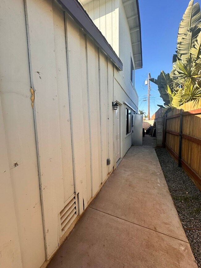 Foto del edificio - 352 Bonito Ave