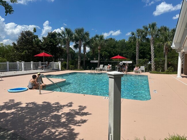 Building Photo - 4924 Bluffton Pky