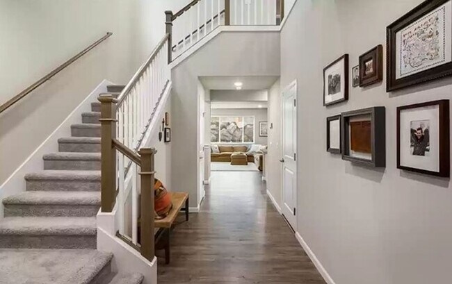 Foto del edificio - Gorgeous home with 4 Bedroom and 2.5 Bathroom
