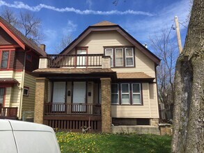 Building Photo - 3716 W Roberts St
