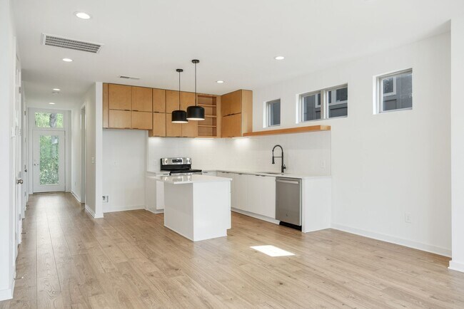 Foto del edificio - High View Neighborhood - Single-Family Home for Lease