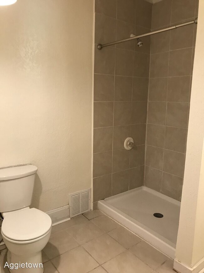 Foto del edificio - 4 br, 2 bath House - 613 N. Ninth