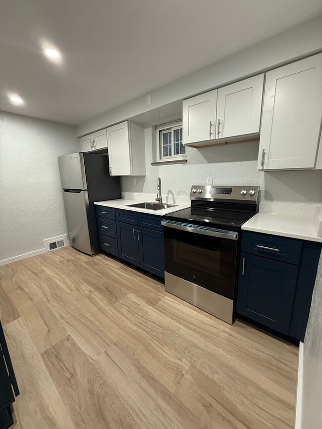 Building Photo - ***2 Bed / 1 Bath Home for Rent***