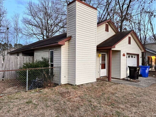 Foto del edificio - 6920 Timberwood Dr