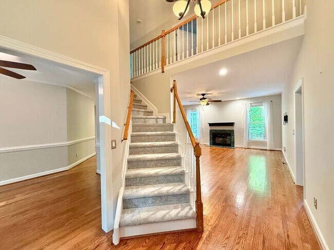 Foto del edificio - 9412 Springdale Dr