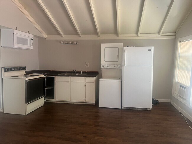 Foto del edificio - 1 Bed 1 Bath Close to Tech Move in Ready!