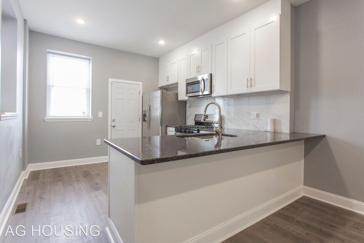 Primary Photo - 3 br, 1.5 bath House - 5703 Warrington Ave