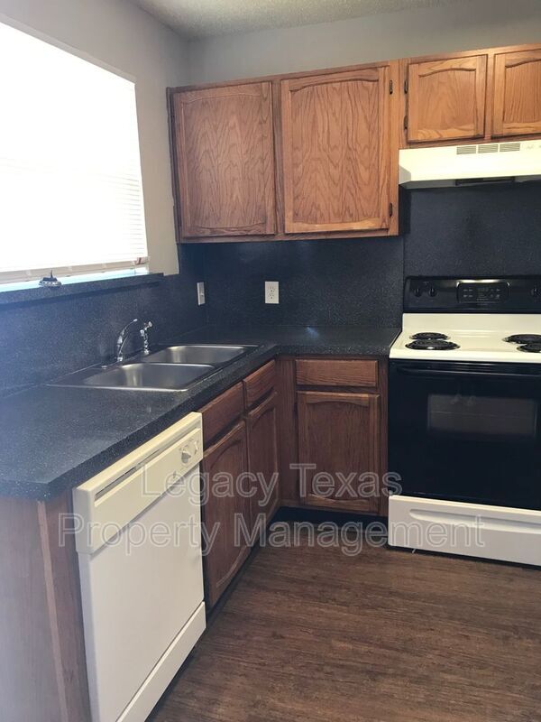 Foto del edificio - 1409 Courtney Pl