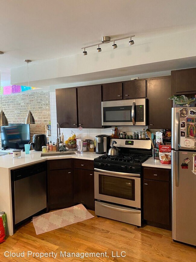 Building Photo - 2324 W Cullerton St
