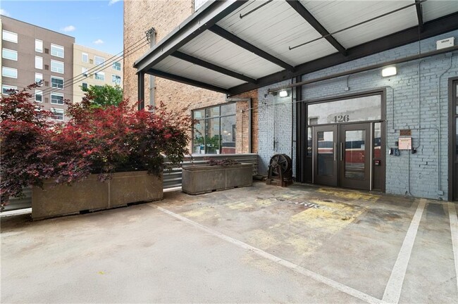 Building Photo - 426 Marietta St NW