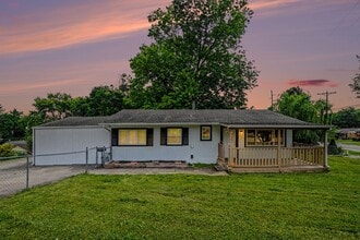 Building Photo - 9500 Ridgemoor Ave
