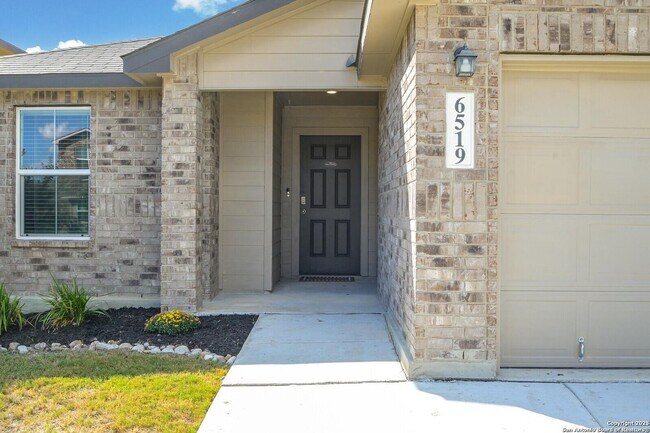 Foto del edificio - Modern Upgrades — Your Dream 3BR Home Awaits!