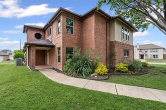 Building Photo - 6505 Tara Ln