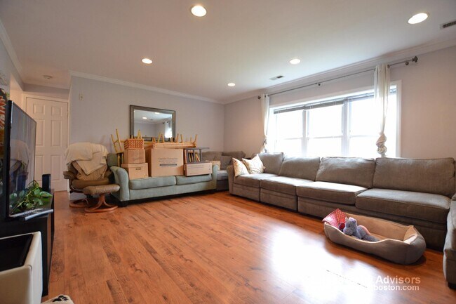 Photo - 140 Newton St Apartment