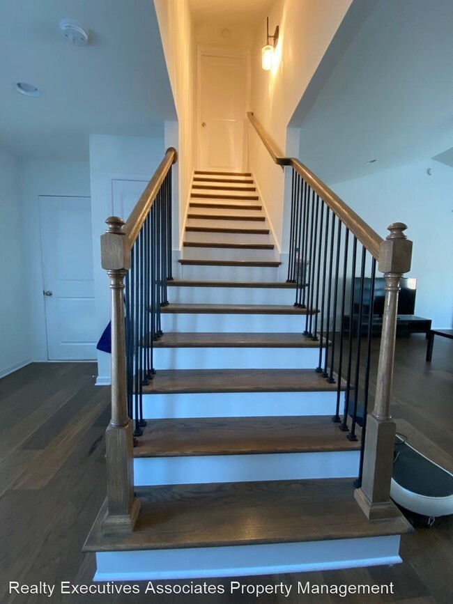 Building Photo - 4 br, 3 bath House - 7723 Lobetti Landing ...