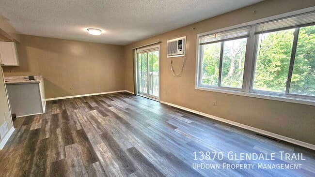 Building Photo - 13870 Glendale Trail