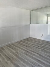 Building Photo - 307 Adams Ave