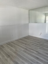 Building Photo - 307 Adams Ave