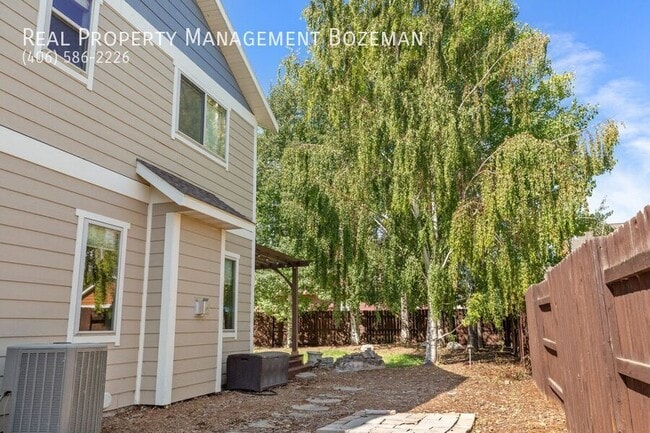 Foto del edificio - 971 Longbow Ln