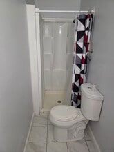 Building Photo - 133 Hillside Ave