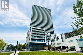 Building Photo - 5858 Yonge St