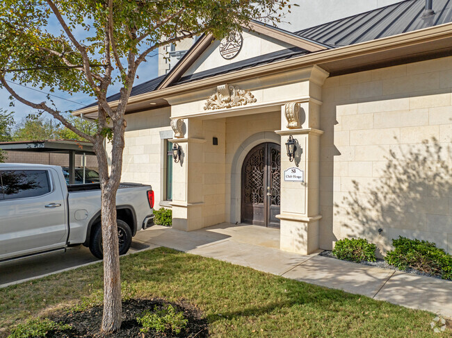 Leasing Office - Sierra Apartments