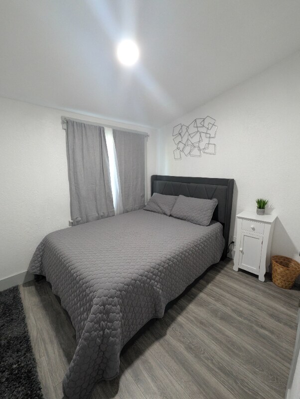 Building Photo - 1440 2nd Ave