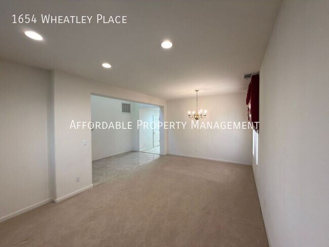 Building Photo - 1654 Wheatley Pl