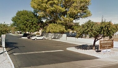 Building Photo - 451 N Broadway St