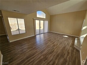 Building Photo - 2705 Kennington Cir
