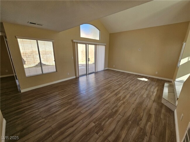 Building Photo - 2705 Kennington Cir