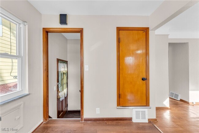 Foto del edificio - 12521 Park Knoll Dr