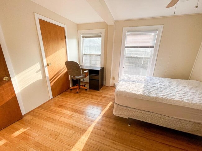 Foto del edificio - 312 Farm St