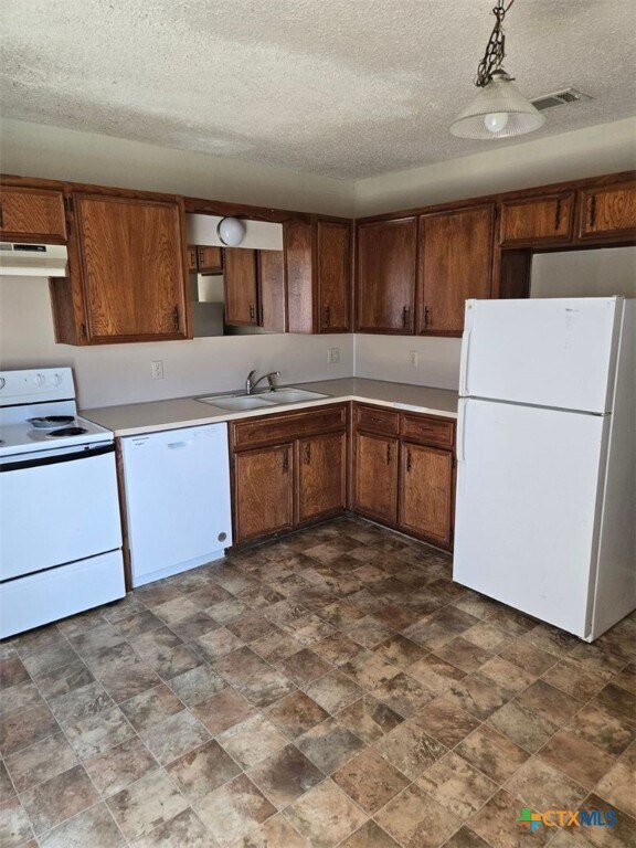 Building Photo - 4807 Rainbow Cir