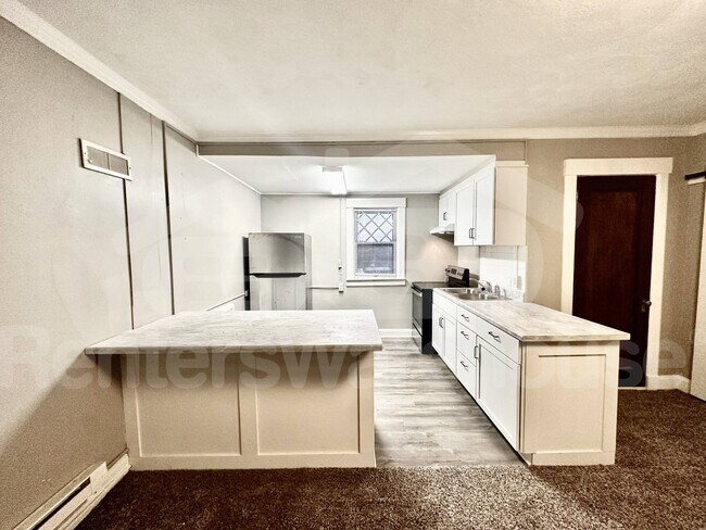 Foto del edificio - 2500 Grand Ave