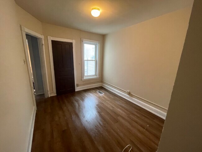 Building Photo - 920 Muhlenberg St