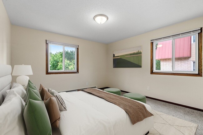 Renovated Bedroom - Lamplighter Village