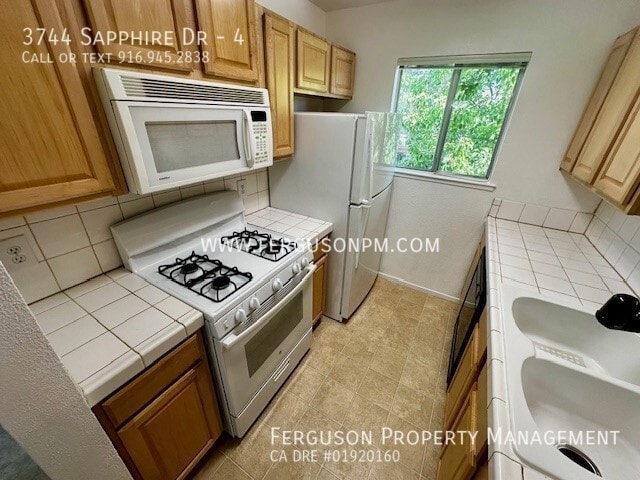 Foto del edificio - Move In Ready Condo in Auburn with Attache...