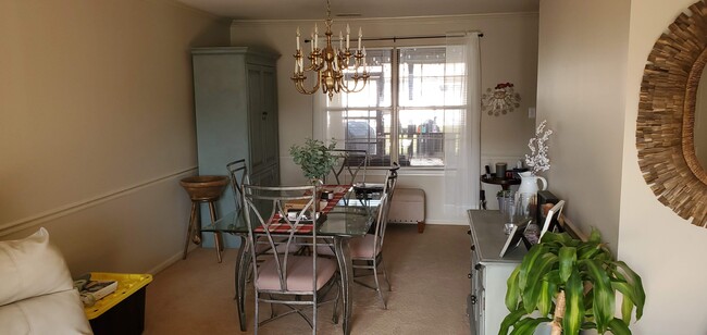 Dining Room - 1359 Apple Blossom Dr