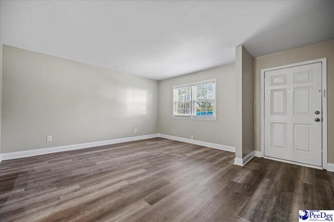 Building Photo - 731 Coventry Ln