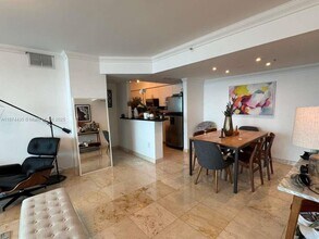 Building Photo - 800 Claughton Island Dr
